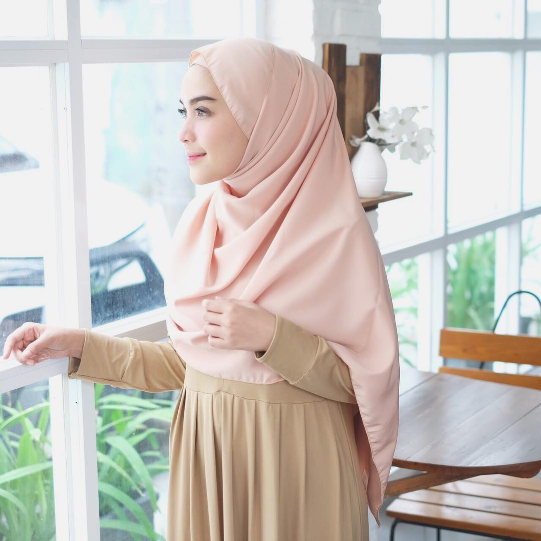 60 Inspirasi Warna  Kerudung Untuk  Baju  Warna  Coklat Muda 